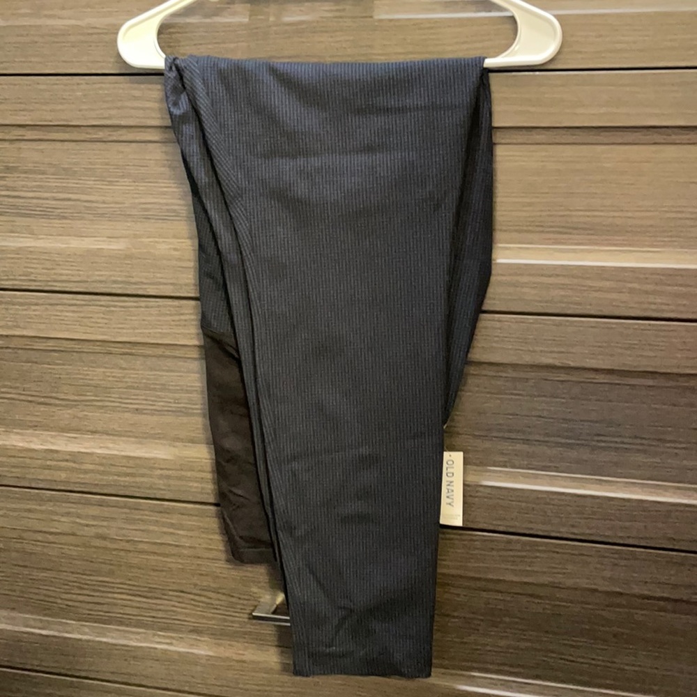 Old Navy maternity leggings